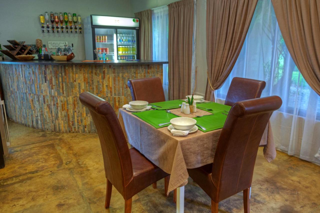 Khoi-Khoi Guesthouse Otavi Ngoại thất bức ảnh