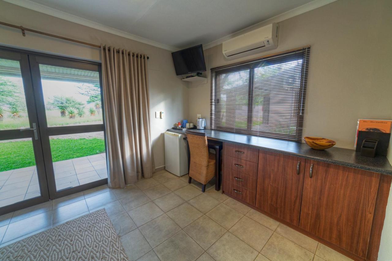 Khoi-Khoi Guesthouse Otavi Ngoại thất bức ảnh