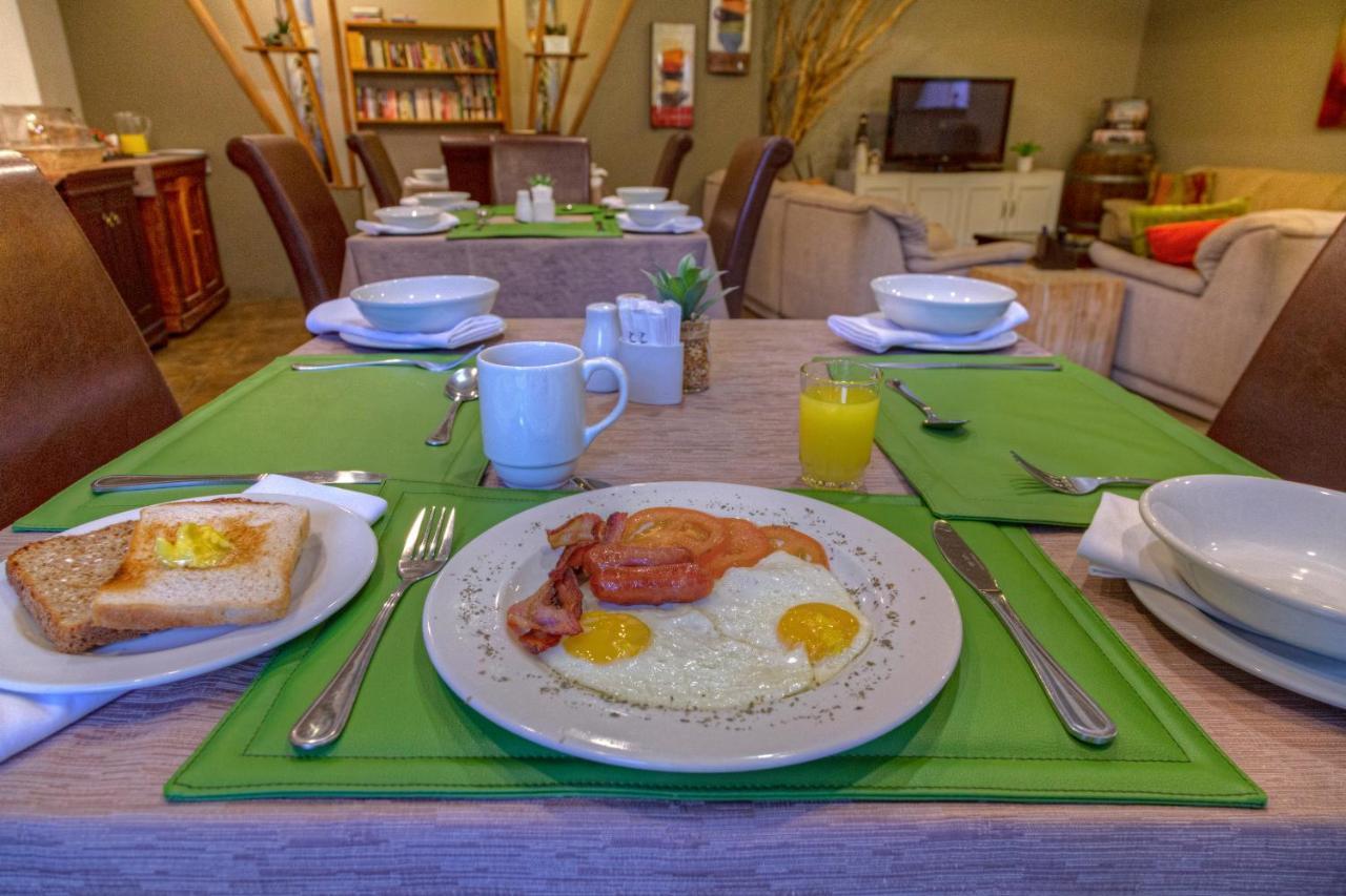 Khoi-Khoi Guesthouse Otavi Ngoại thất bức ảnh