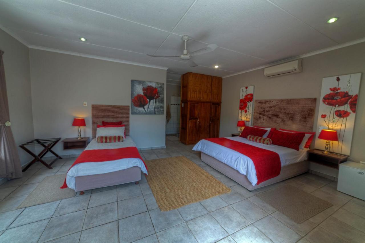 Khoi-Khoi Guesthouse Otavi Ngoại thất bức ảnh