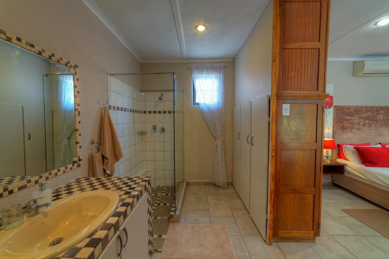 Khoi-Khoi Guesthouse Otavi Ngoại thất bức ảnh